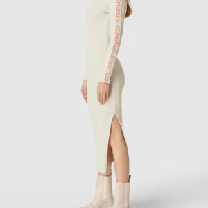 Calvin Klein Jeans Midikleid Mit Geripptem Rollkragen – Sand 13